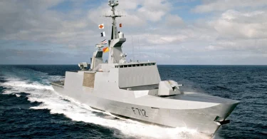 A La Fayette class frigate under way