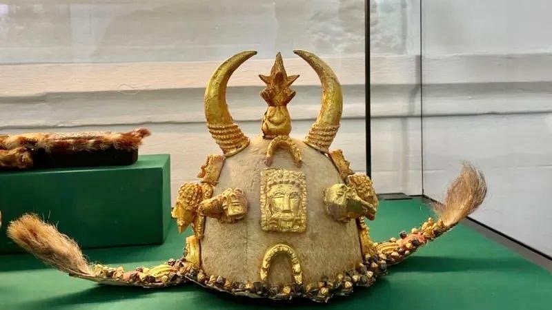 Asante Ceremonial Courtier Cap, British Musuem Large