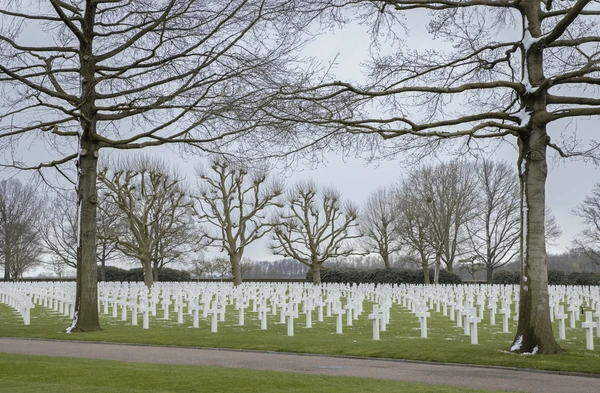 American relatives of those buried in the Netherlands cemetery